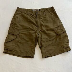 REI Men’s Nylon Cargo Shorts, Size Medium.